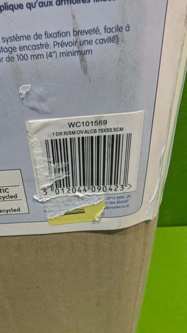 Etiqueta con código de barras y especificaciones del producto.