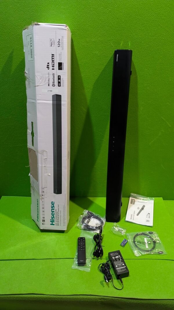 PXL_20251208_174331680-scaled-1.jpg Barra de sonido Hisense con accesorios y caja.