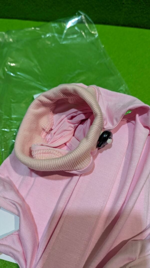 Jersey rosa de lana con detalle negro