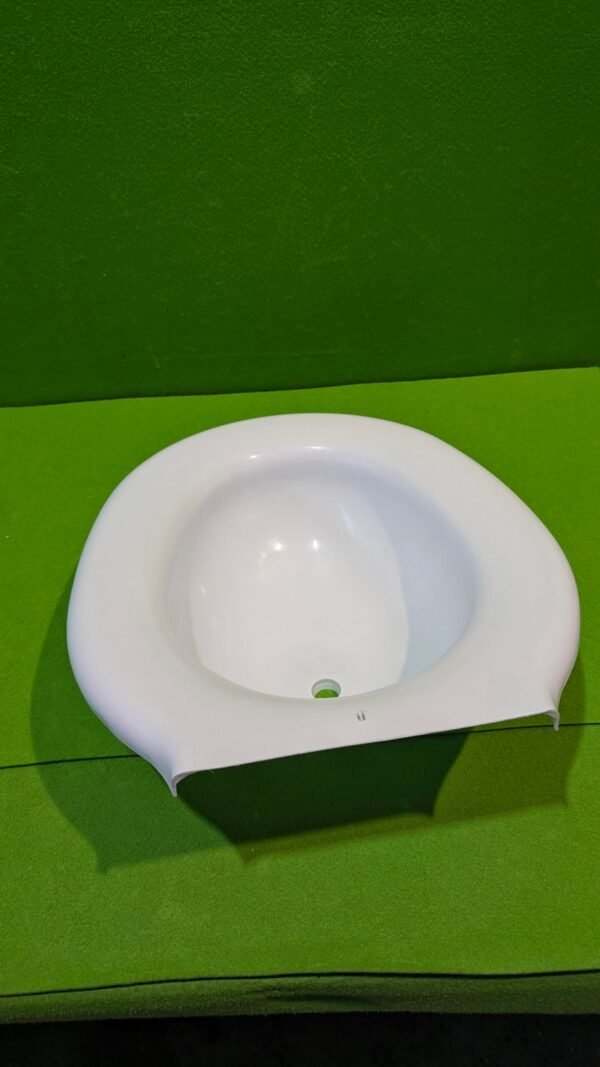 PXL_20260111_163546443-scaled-1.jpg Bidé portátil Acoplable al inodoro Sin tapón De plástico