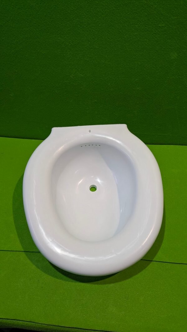PXL_20260111_163607929-scaled-1.jpg Bidé portátil Acoplable al inodoro Sin tapón De plástico