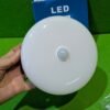 Lámpara LED con sensor de movimiento y caja