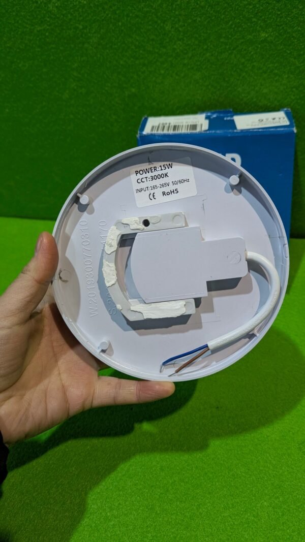 Lámpara LED redonda, 15W, luz cálida 3000K.