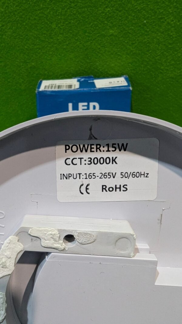 Foco LED blanco 15W con caja azul