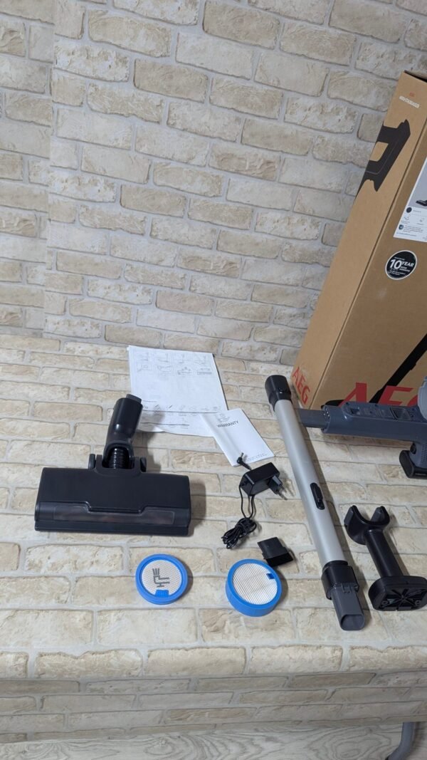 AEG Aspiradora Sin Cable AP61CB21DB, 21.6 V, Autonomía 40 min