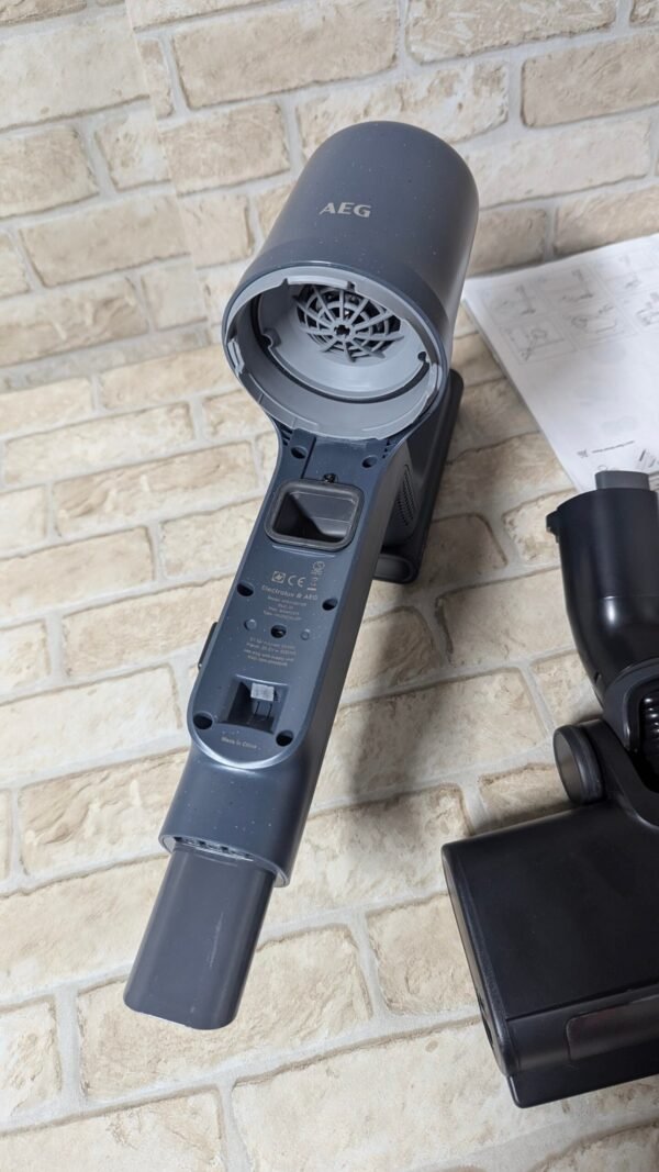 AEG Aspiradora Sin Cable AP61CB21DB, 21.6 V, Autonomía 40 min