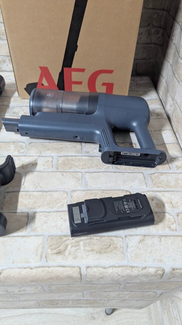 AEG Aspiradora Sin Cable AP61CB21DB, 21.6 V, Autonomía 40 min