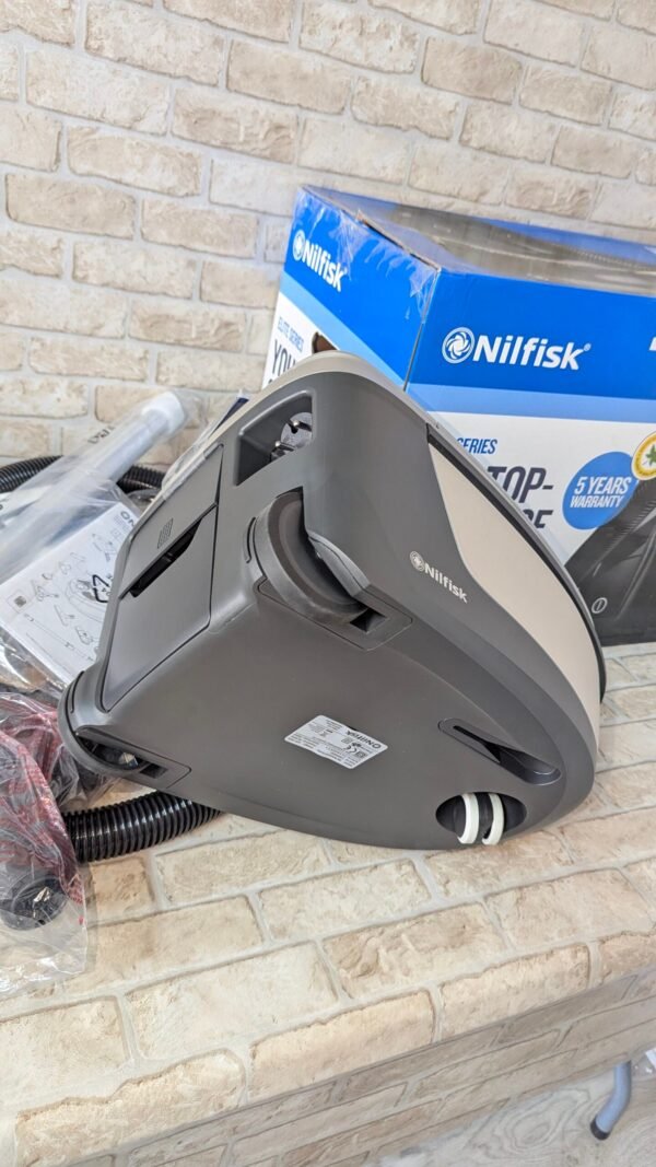 Nilfisk Aspiradora Elite para Suelos y Alfombras