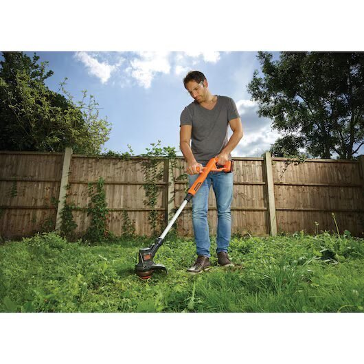 BLACK+DECKER Cortabordes y desbrozadora 18V, ancho de corte 25 cm, batería 2Ah ST182320-QW