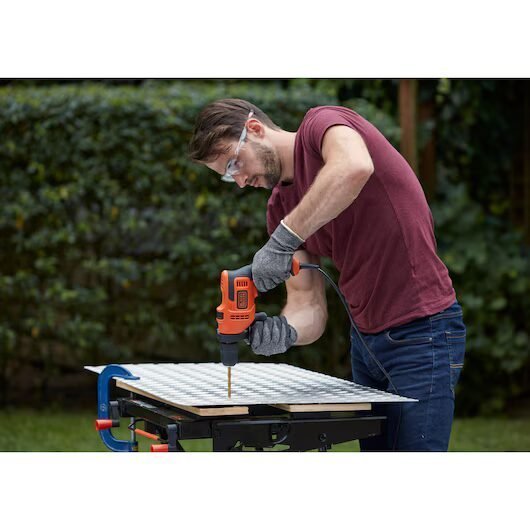 BLACK+DECKER Taladro percutor eléctrico 500W BEH200-QS