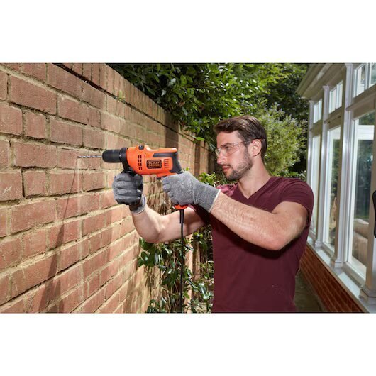 BLACK+DECKER Taladro percutor eléctrico 500W BEH200-QS