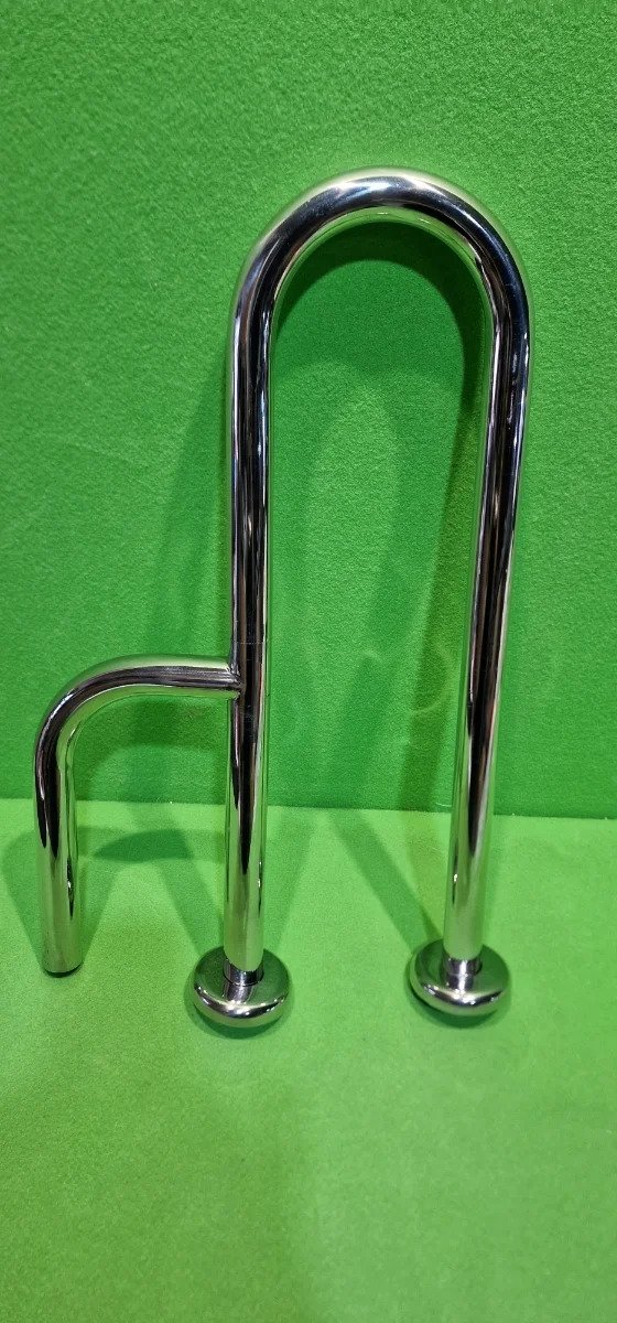 Barra de apoyo pared-pared