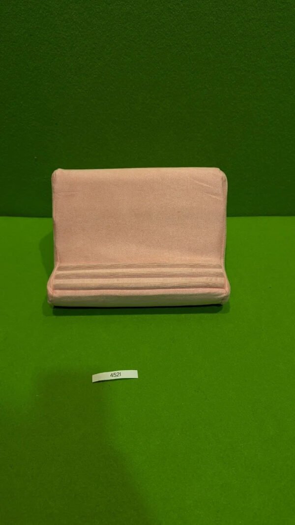 Almohada suave para tableta con bolsillo