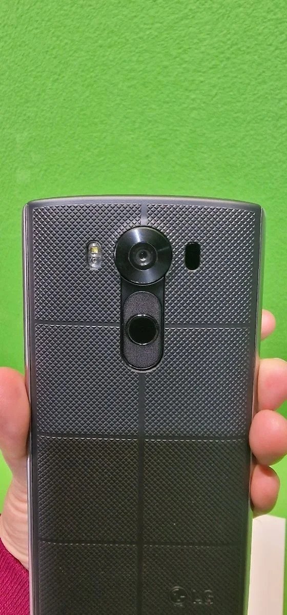 LG V10 32GB 4GB RAM