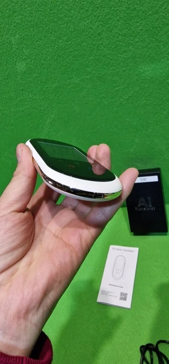 Birgus Traductor electrónico de Voz T8