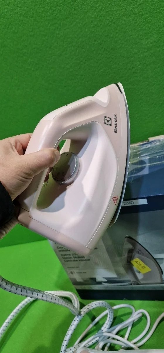 i4902726226.webp Electrolux plancha E6ST1-4PP Calentador Potencia de 2400 W