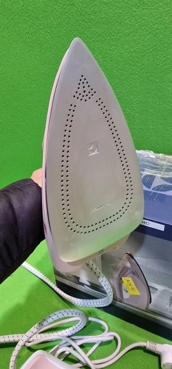 i4902726248.webp Electrolux plancha E6ST1-4PP Calentador Potencia de 2400 W