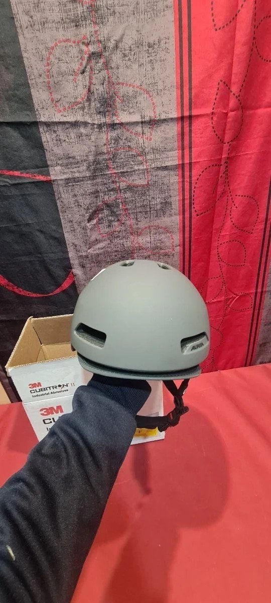 Casco ALPINA Brooklyn Café/Gris Mate Tamaño: 52-57 cm