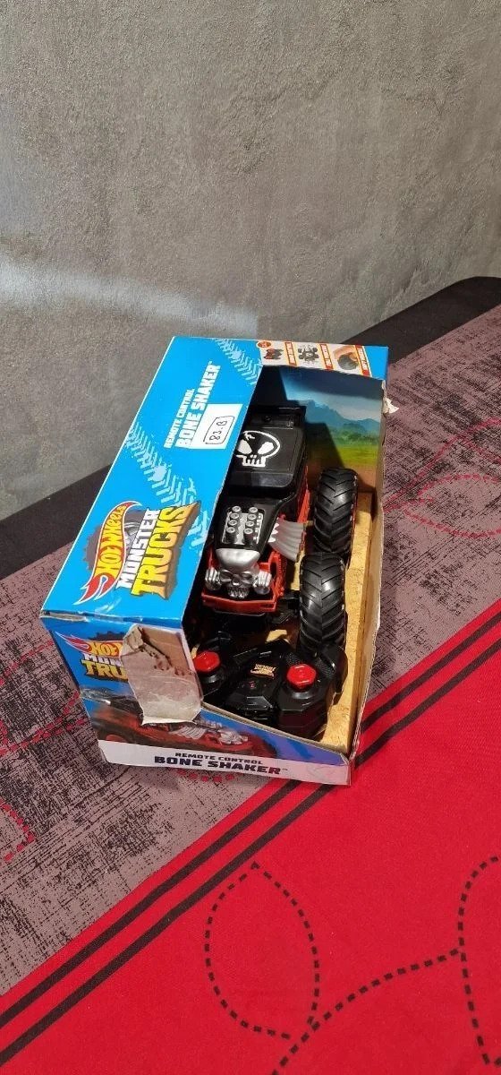 Mondo Motors Mondo -63679 Monster Trucks Bone Shaker