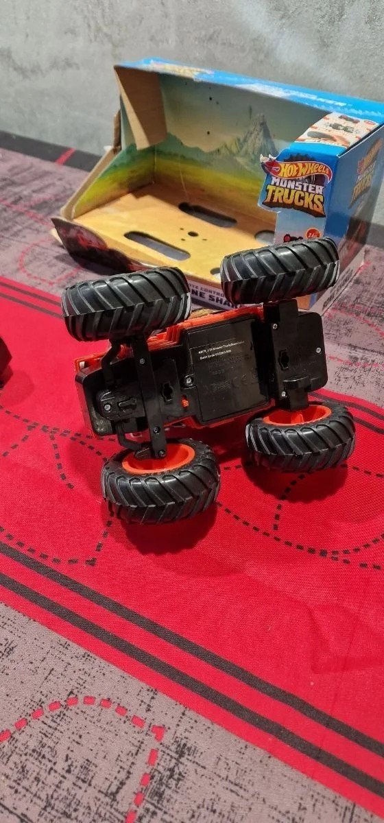 Mondo Motors Mondo -63679 Monster Trucks Bone Shaker