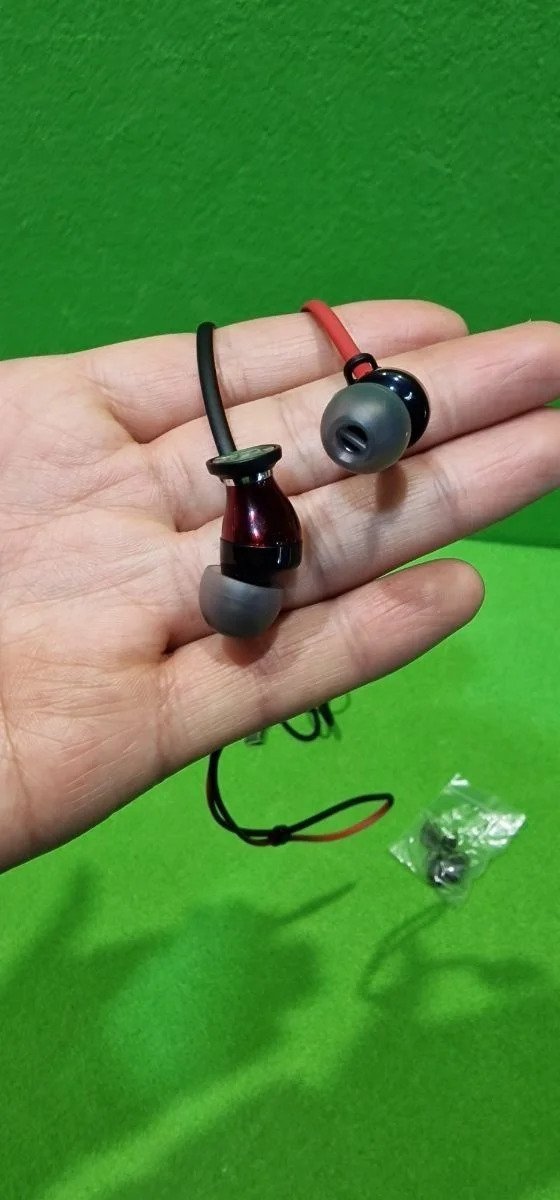 Sennheiser Momentum Free Auriculares