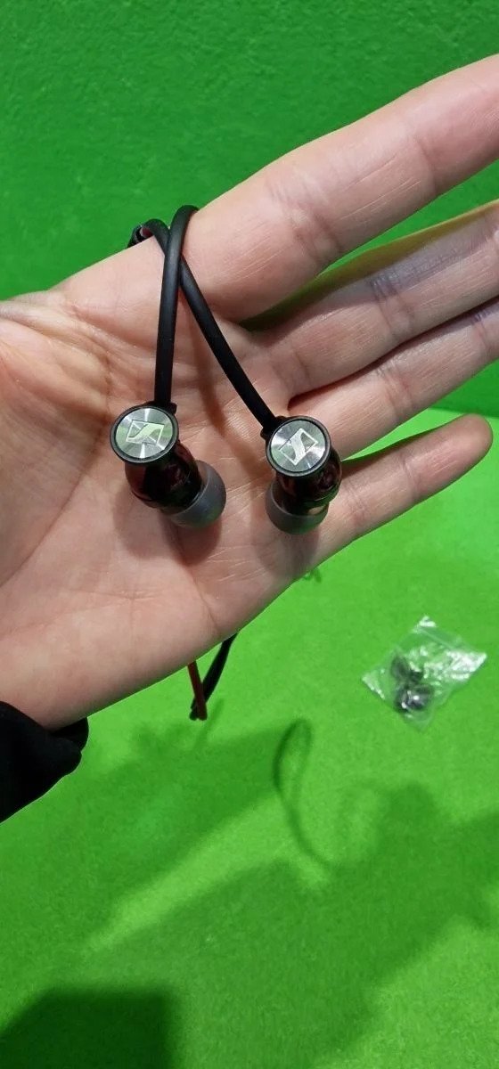 Sennheiser Momentum Free Auriculares