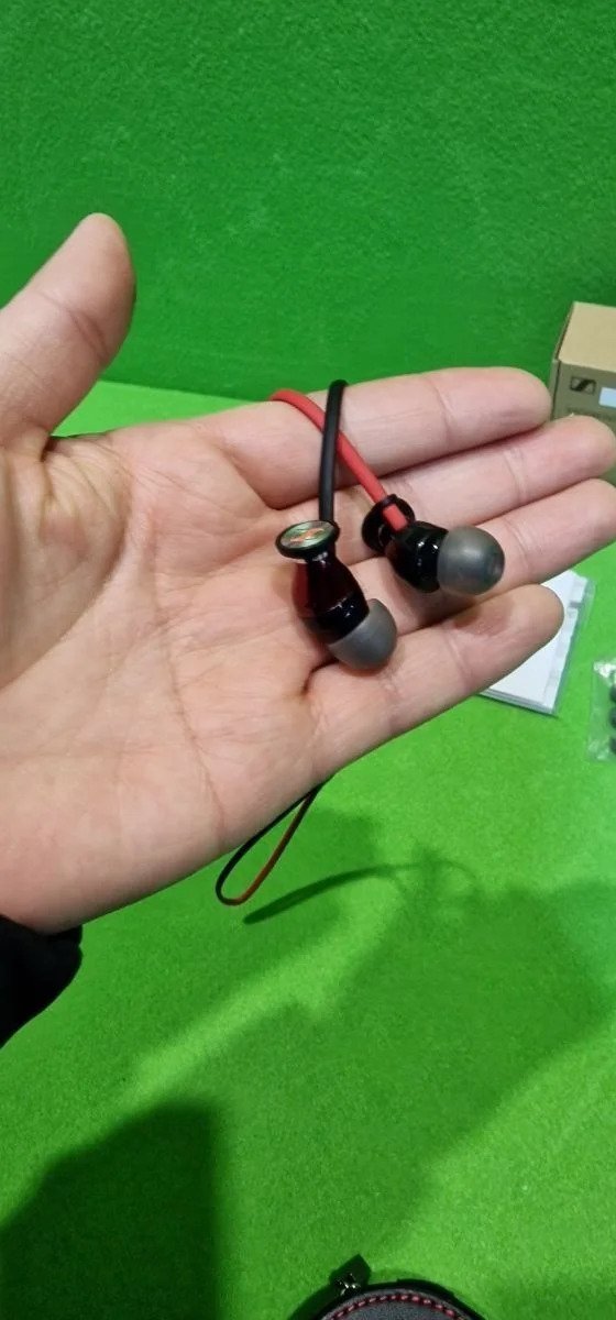 Sennheiser Momentum Free Auriculares