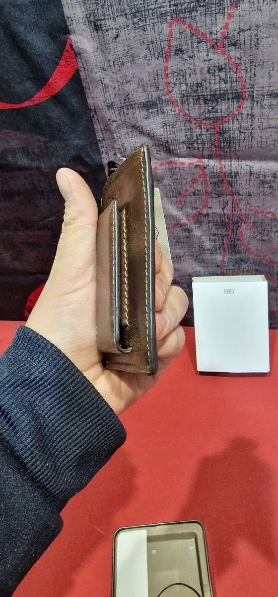 Fossil Men's Derrick Tarjetero de piel