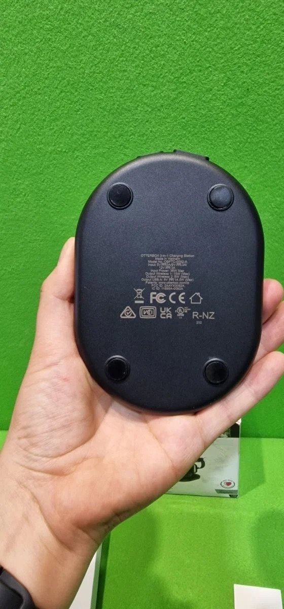 OtterBox Soporte Cargador Inalámbrico 3 en 1