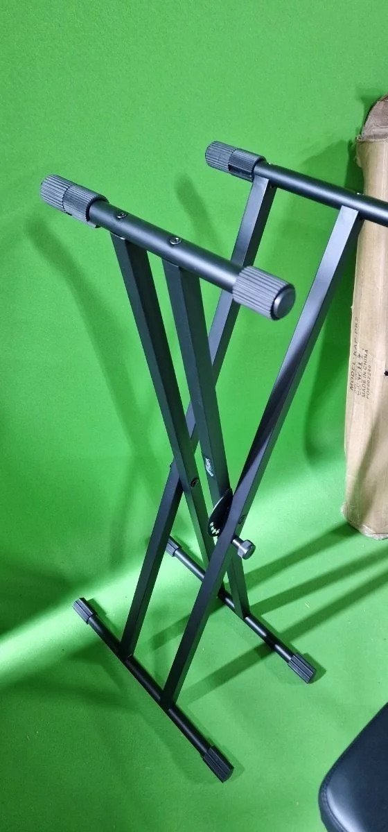 Tiger Juego de Soporte y Taburete para Tecleado