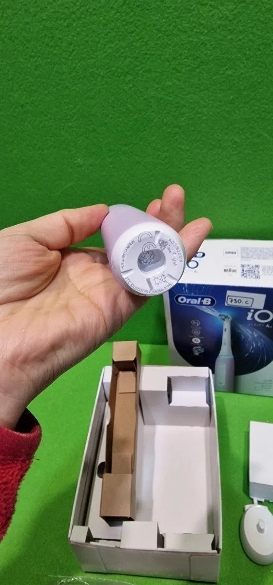 Oral-B iO4N Cepillo de Dientes Eléctrico con Mango Recargable