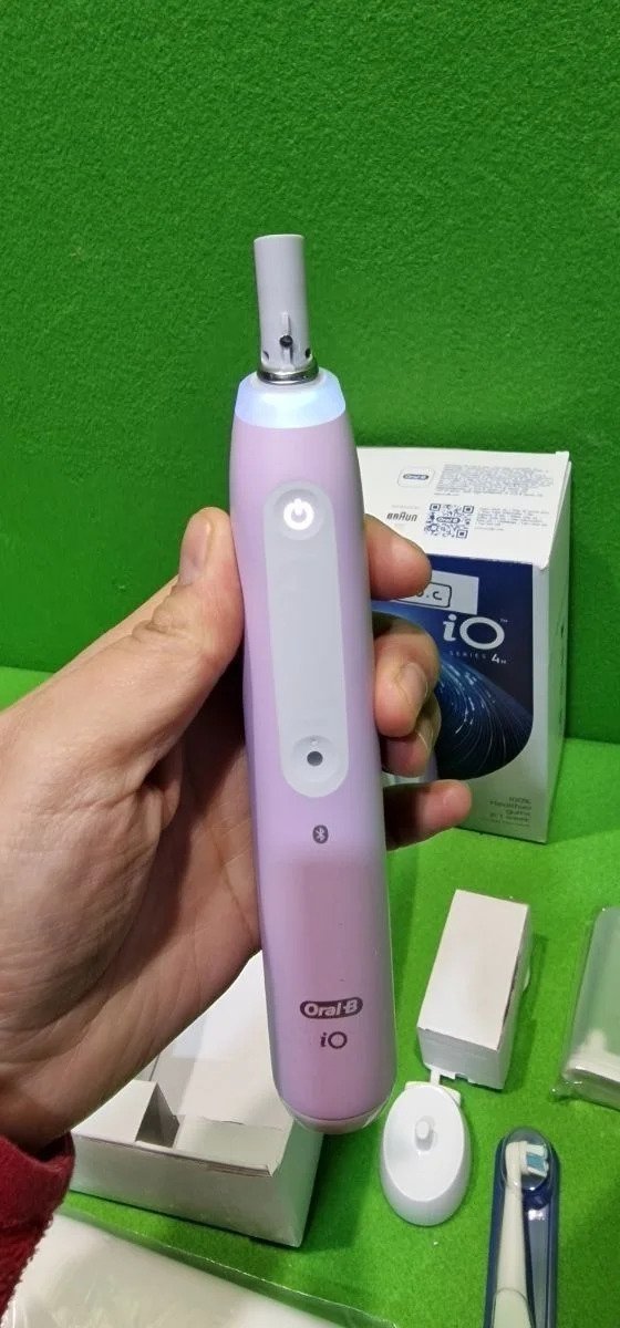 Oral-B iO4N Cepillo de Dientes Eléctrico con Mango Recargable
