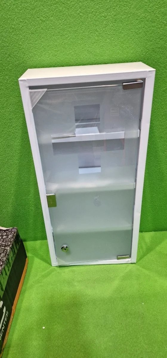 Armario para medicamentos 4 bandejas