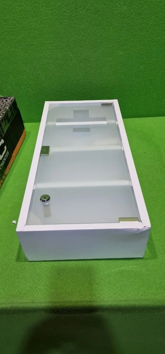 Armario para medicamentos 4 bandejas