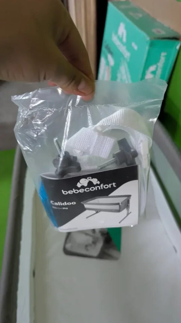 Bolsa con accesorios para cuna Bebeconfort Calidoo.