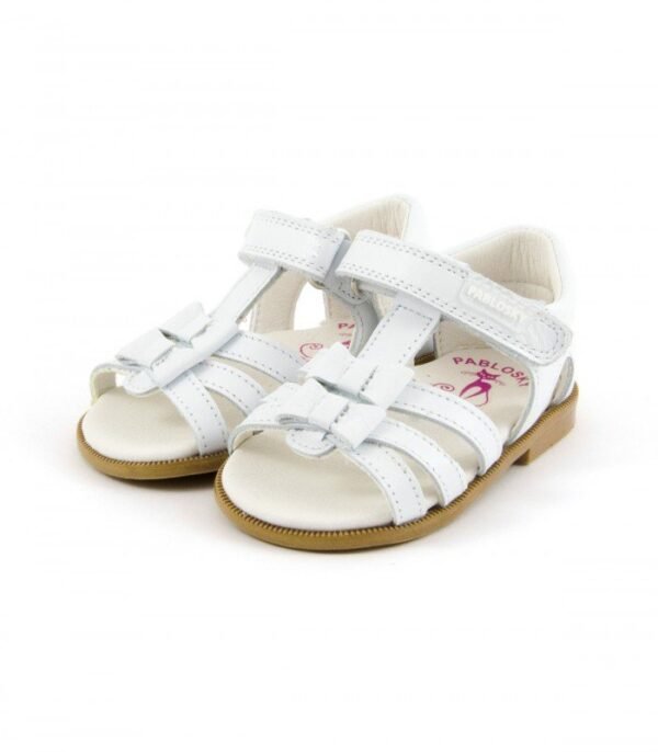 Sandalia Pablosky de piel en T con velcro y lazos talla 20