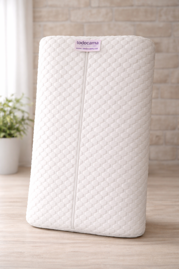 Almohada viscoelástica Todocama con funda acolchada