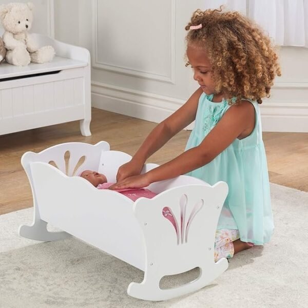 139B. - KidKraft- Cuna de madera de juguete con ropa de cama rosa