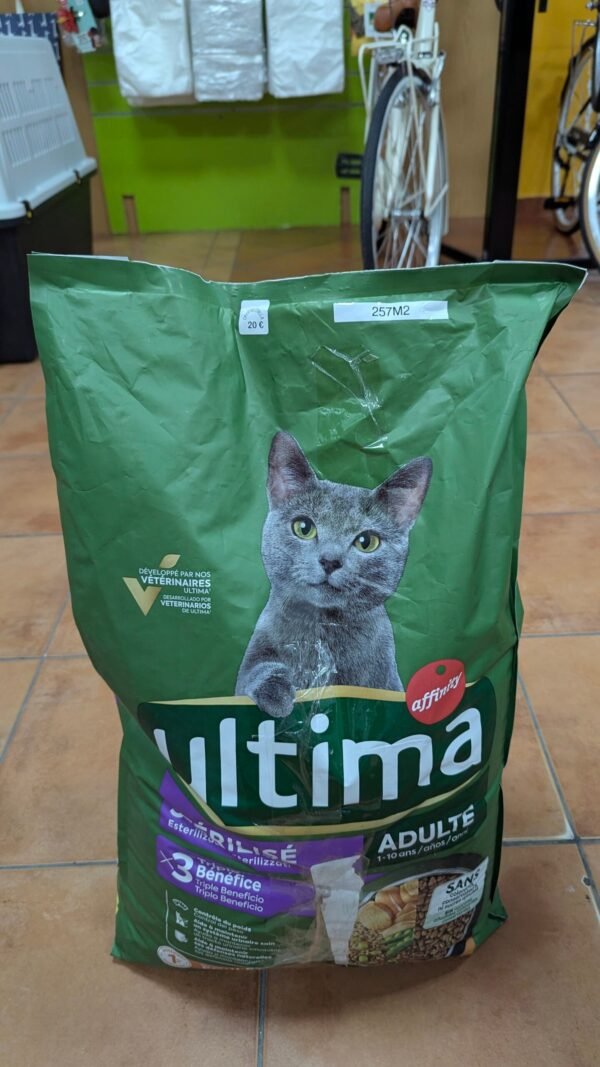 257M2 - Ultima Esterilizado Adult Salmon 10 kg con TARA
