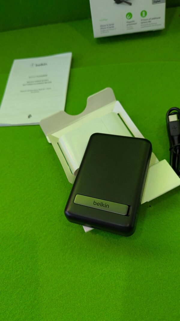 2690L - Belkin Cargador portátil banco de energía inalámbrico de 5000 mAh, cargador MagSafe de 7.5 W