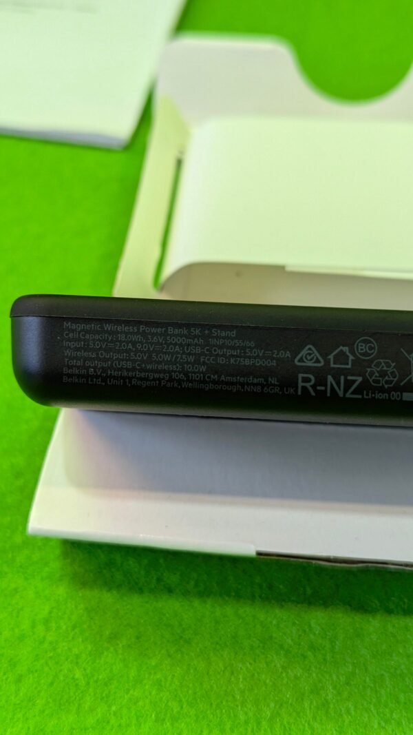 2690L - Belkin Cargador portátil banco de energía inalámbrico de 5000 mAh, cargador MagSafe de 7.5 W