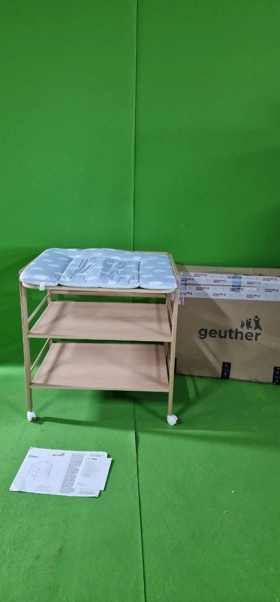 472899B. - Geuther 4844 - Mueble cambiador más Cambiador Jané