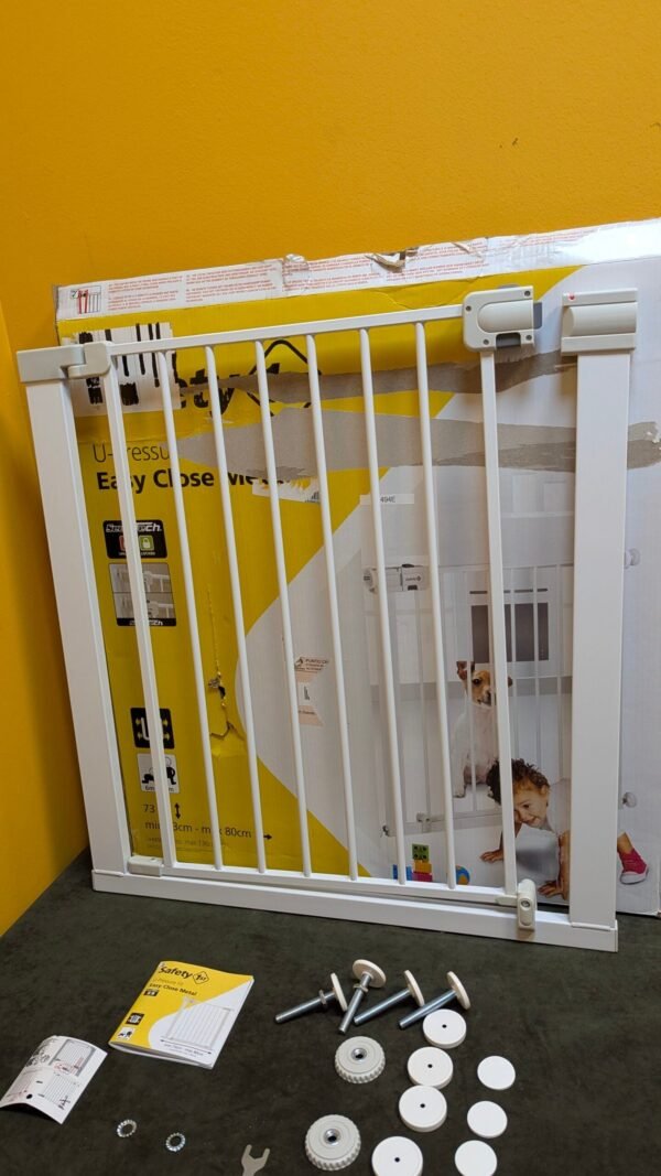 494E - Safety 1st Easy Close Metal Barrera de seguridad para niños