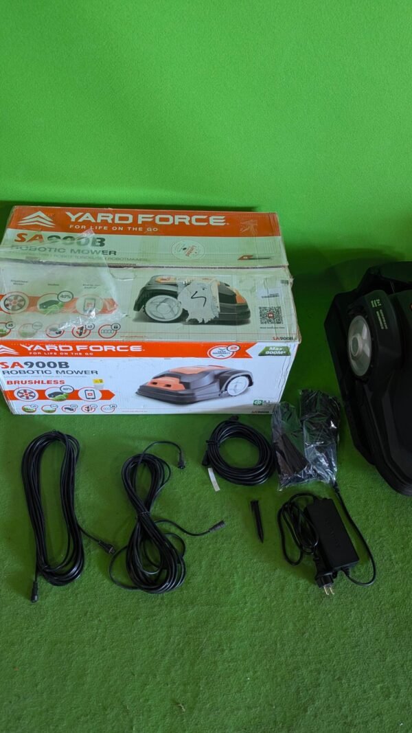 666L - Robot redondo Yard Force SA900B/SA 900B 900M2