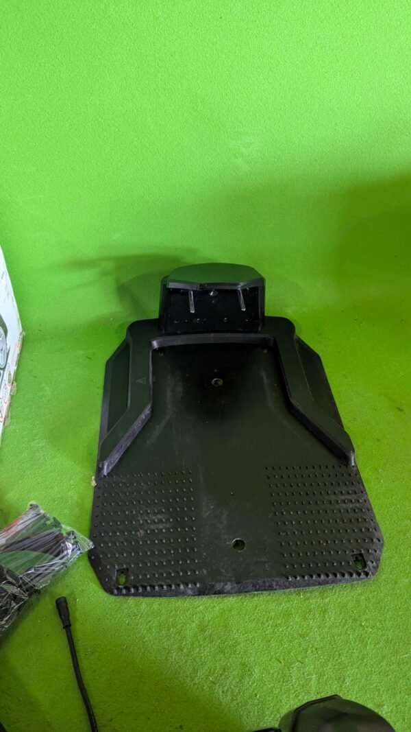 666L - Robot redondo Yard Force SA900B/SA 900B 900M2