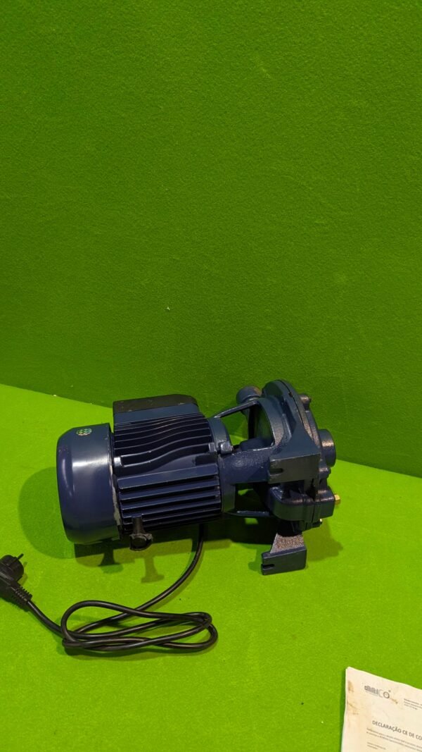 210M - Bricoferr Bomba de Agua c/Doble Turbina - 1.5HP, 45m de Elevación, 117L/min