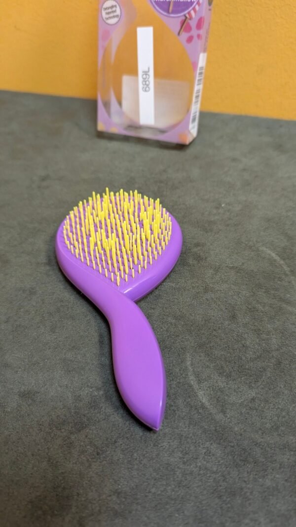 689L - Cepillo para cabello normal con aroma a malvavisco