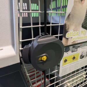 66M - Ferplast Transportín para Perros de Talla Grande Atlas 70 Professional, Comedero y Accesorios incluidos, Puerta de Acero plastificado, Rejillas de ventilación, 68,5 x 101 x h 75,5 cm Gris