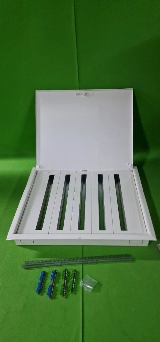 190D - Hager FW536FT Caja de Distribución Empotrar