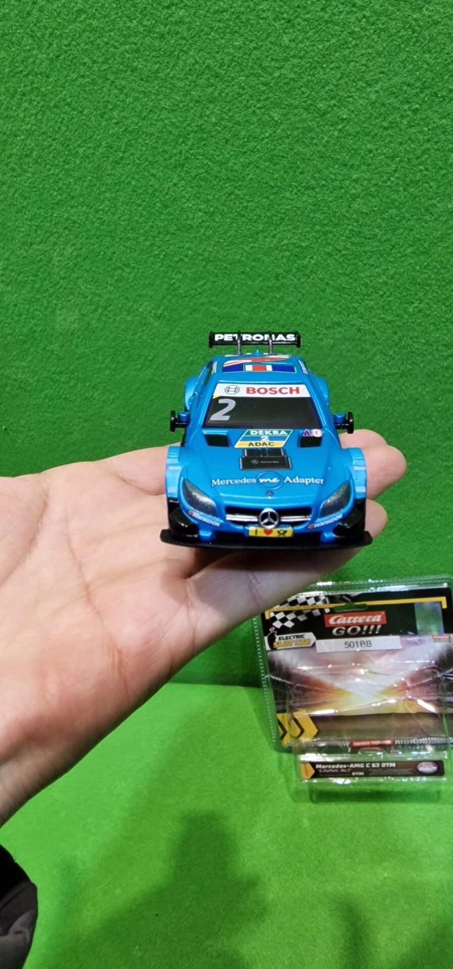 Foto 2 de Carrera Mercedes-AMG C 63 DTM G.Paffett, No.2